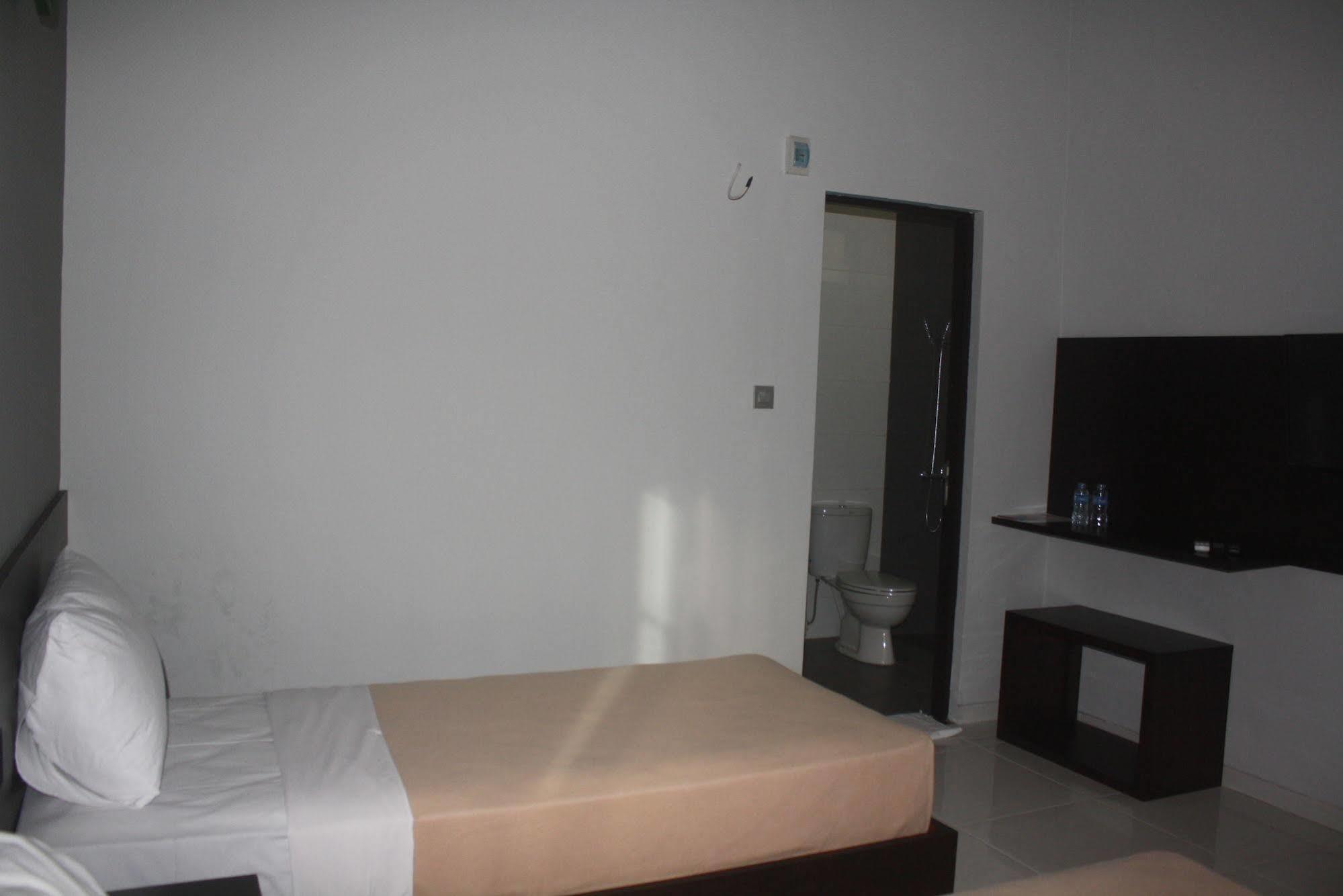Hotel Mandari Pabean Buleleng Exterior foto
