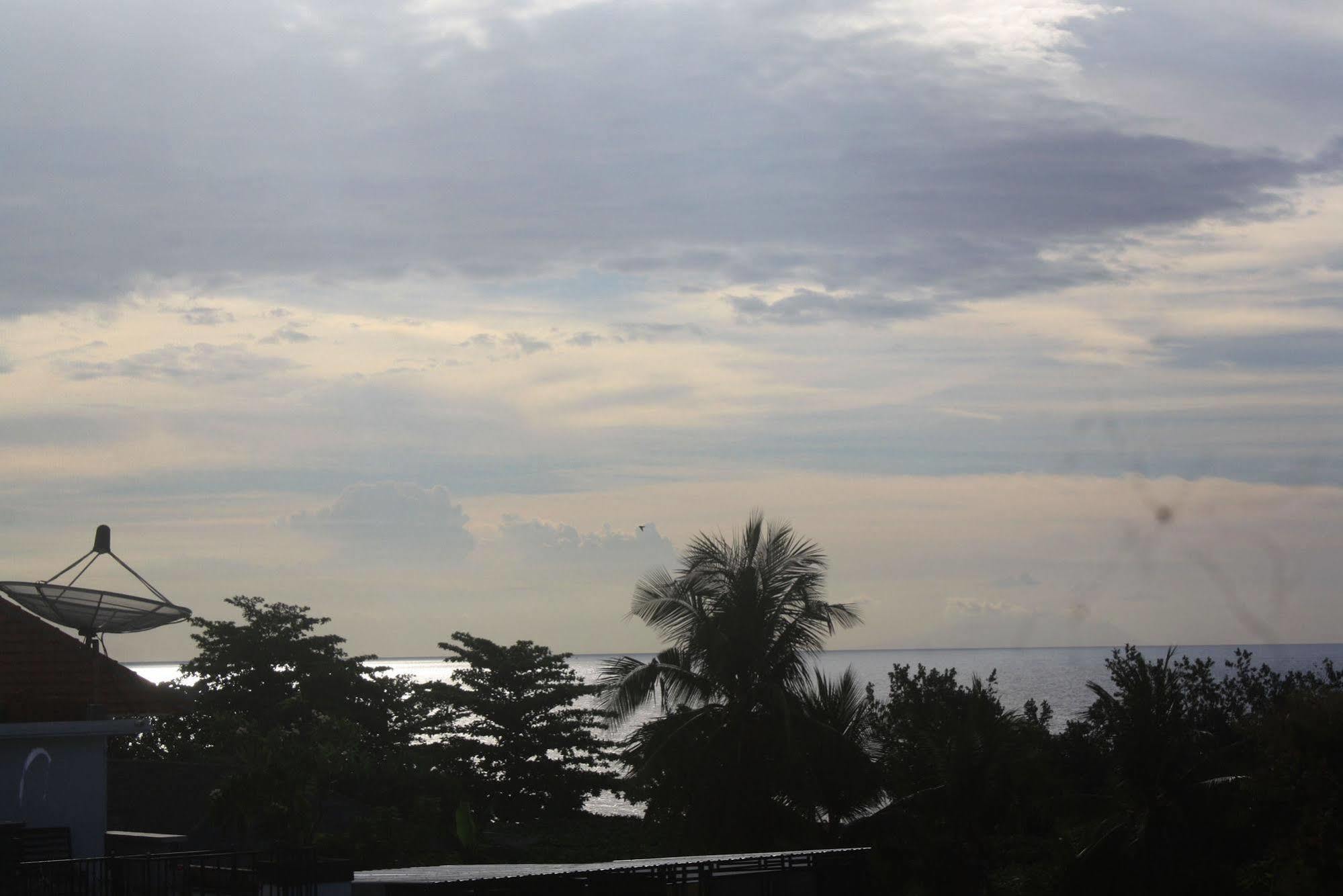 Hotel Mandari Pabean Buleleng Exterior foto