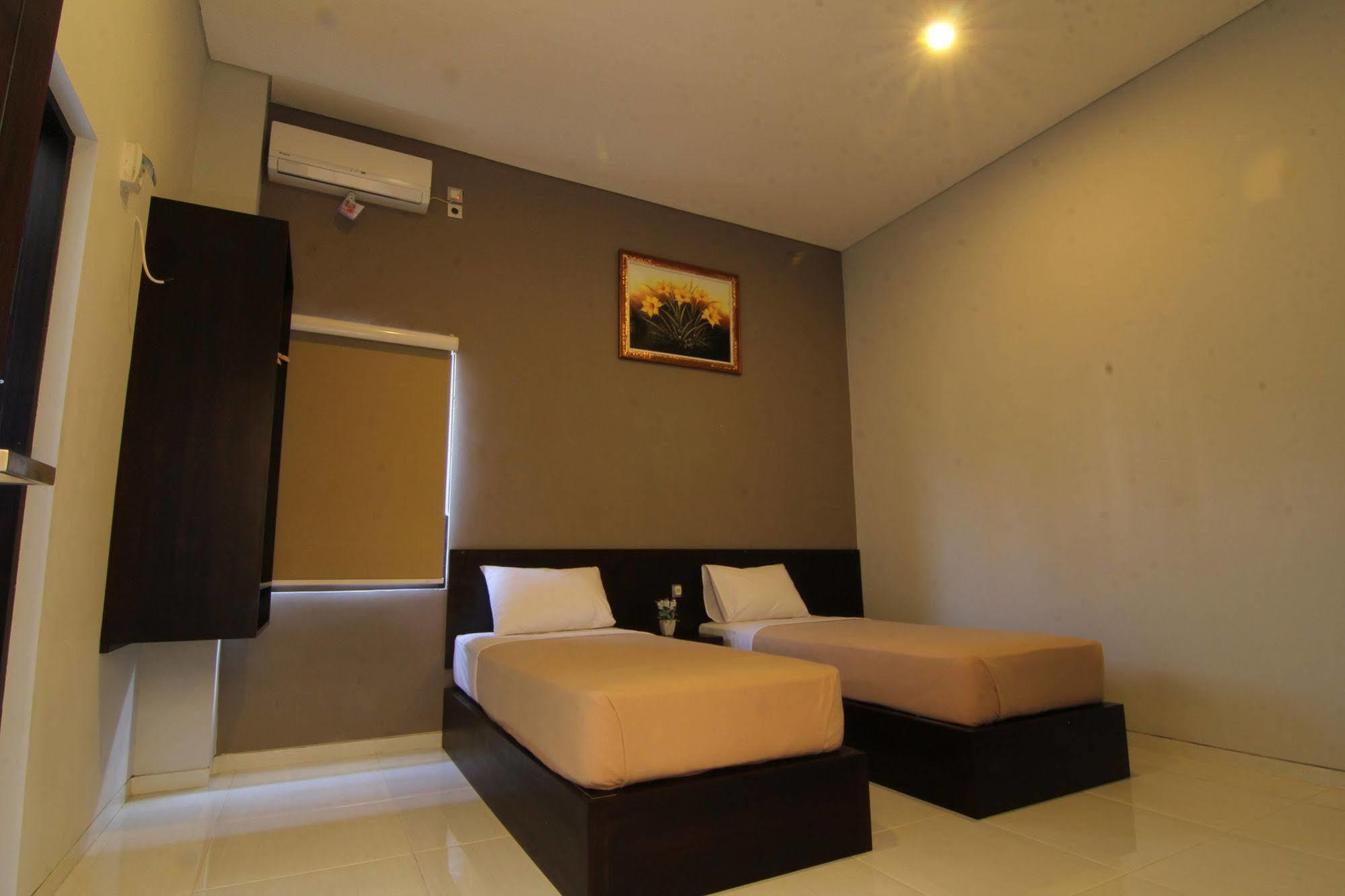 Hotel Mandari Pabean Buleleng Exterior foto