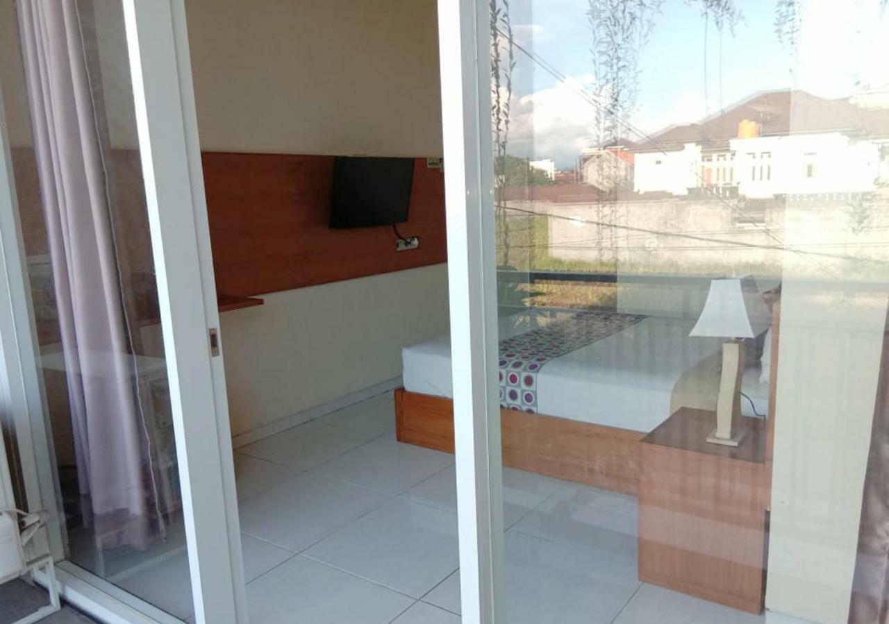 Hotel Mandari Pabean Buleleng Exterior foto